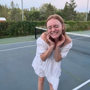 Meet your Posher, Lydia